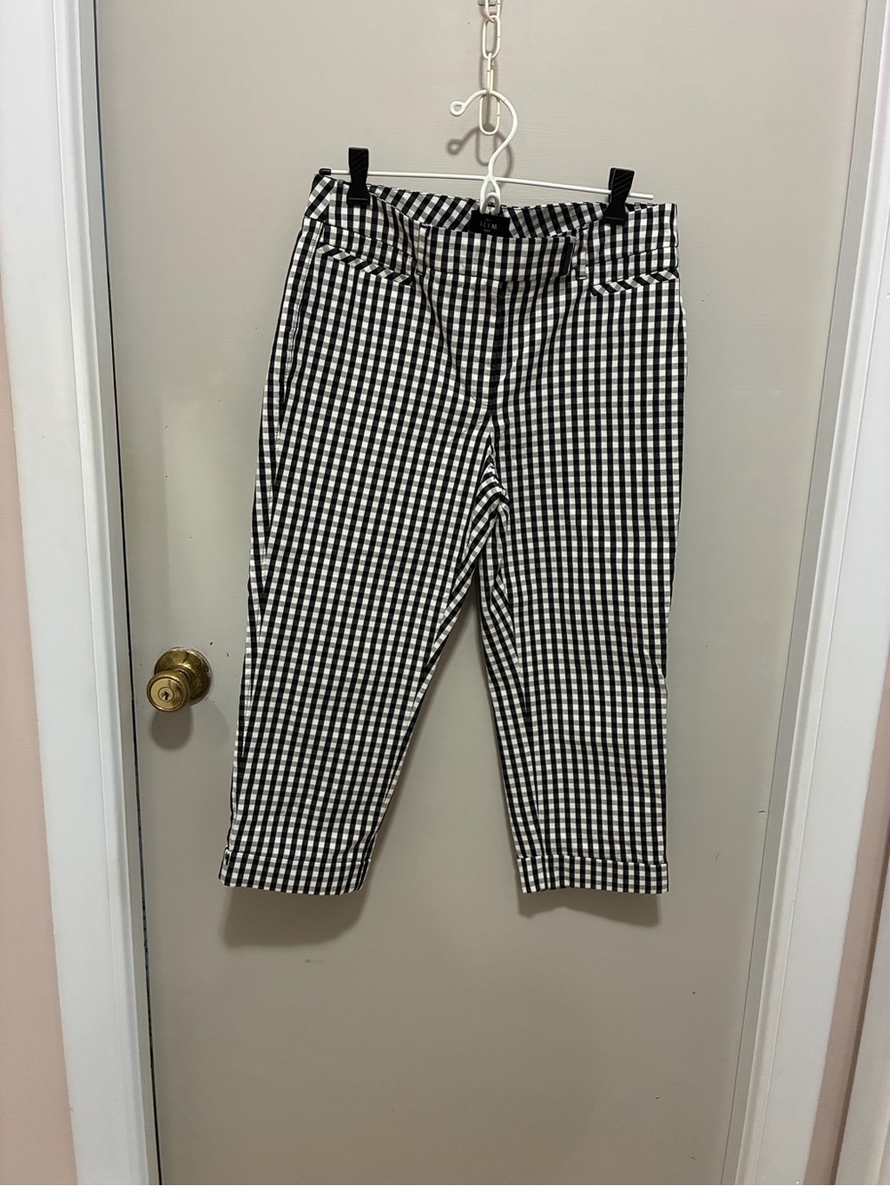 White House Black Market Black & White Gingham Capris